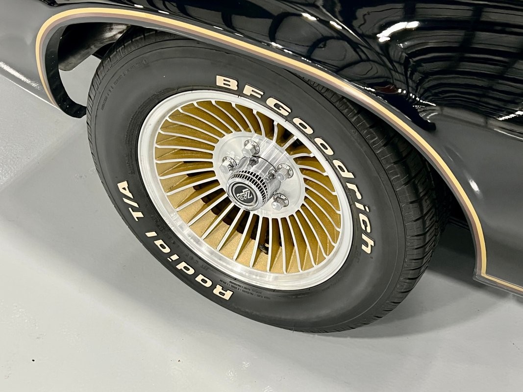 Chevrolet-Camaro-1978-Coupe-22