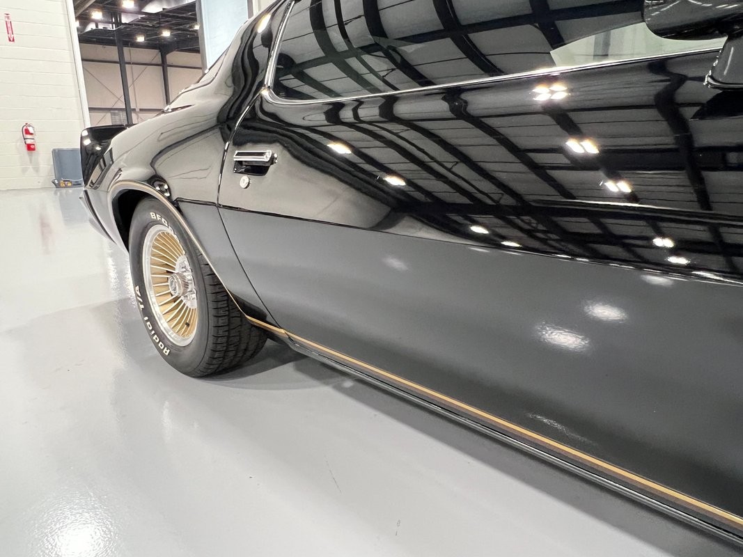 Chevrolet-Camaro-1978-Coupe-24