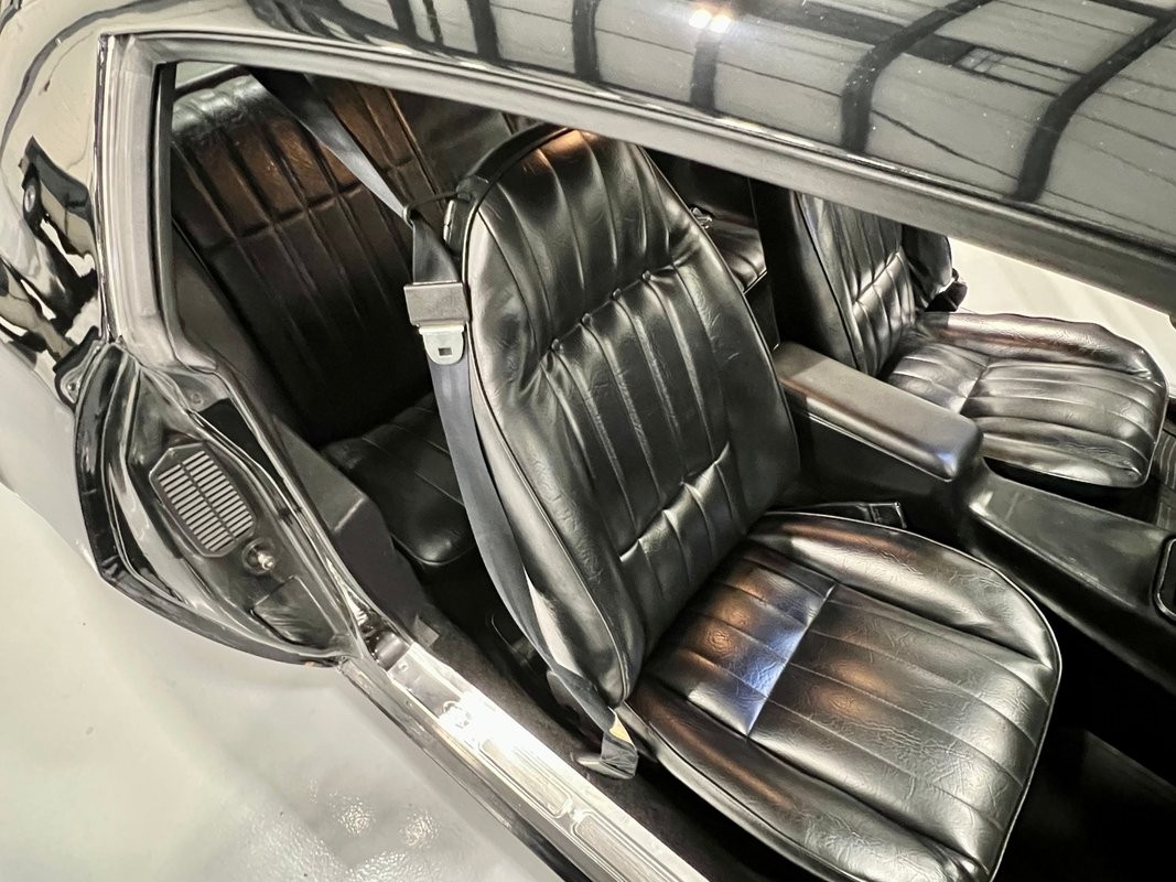 Chevrolet-Camaro-1978-Coupe-32