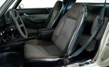 Chevrolet-Camaro-1979-Coupe-16