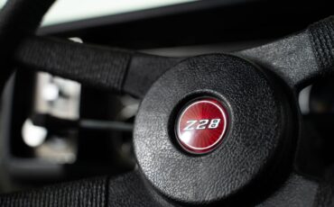 Chevrolet-Camaro-1979-Coupe-19