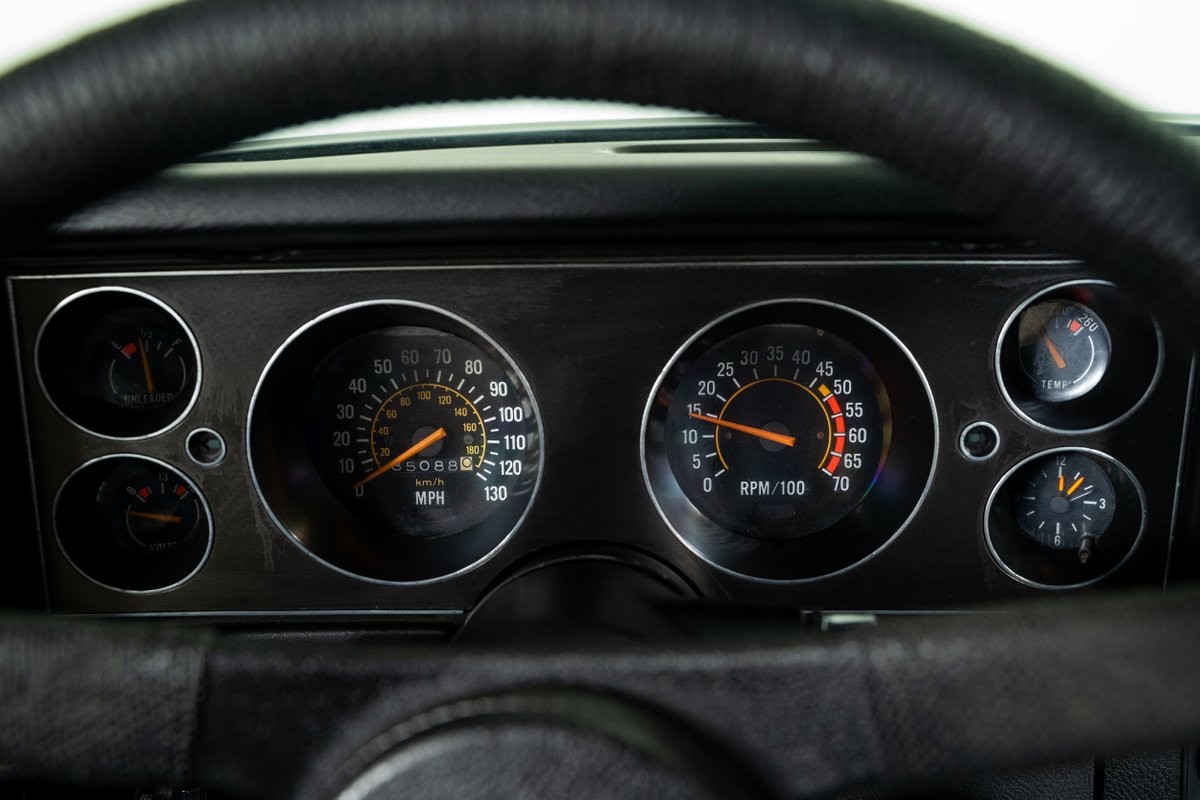 Chevrolet-Camaro-1979-Coupe-22