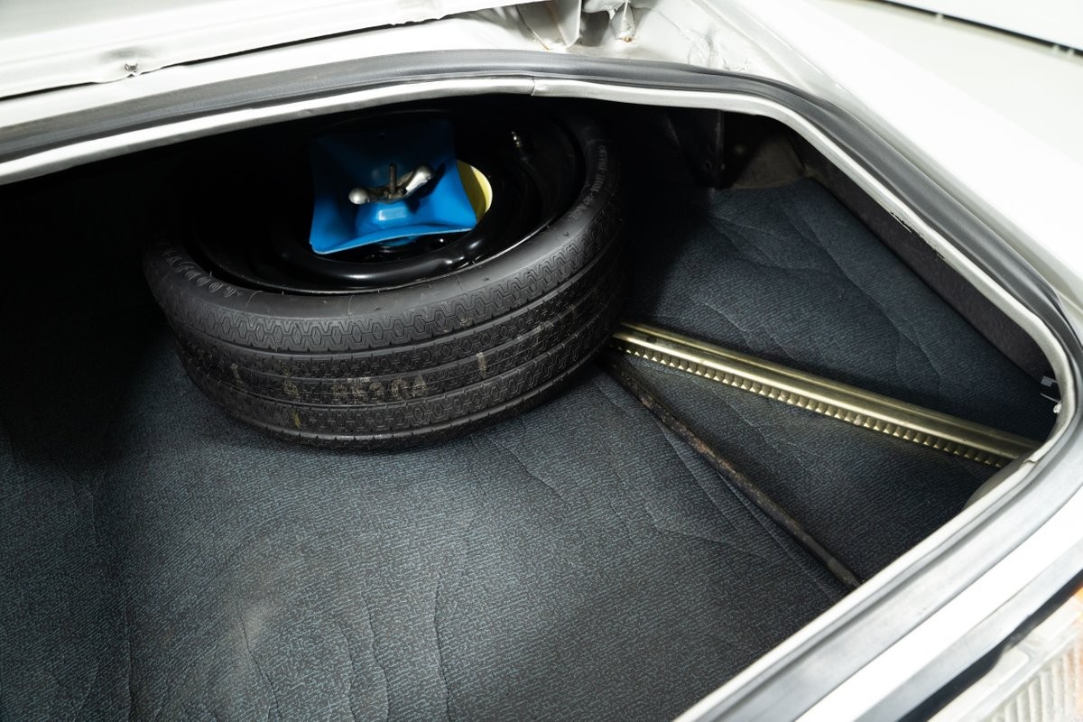 Chevrolet-Camaro-1979-Coupe-39