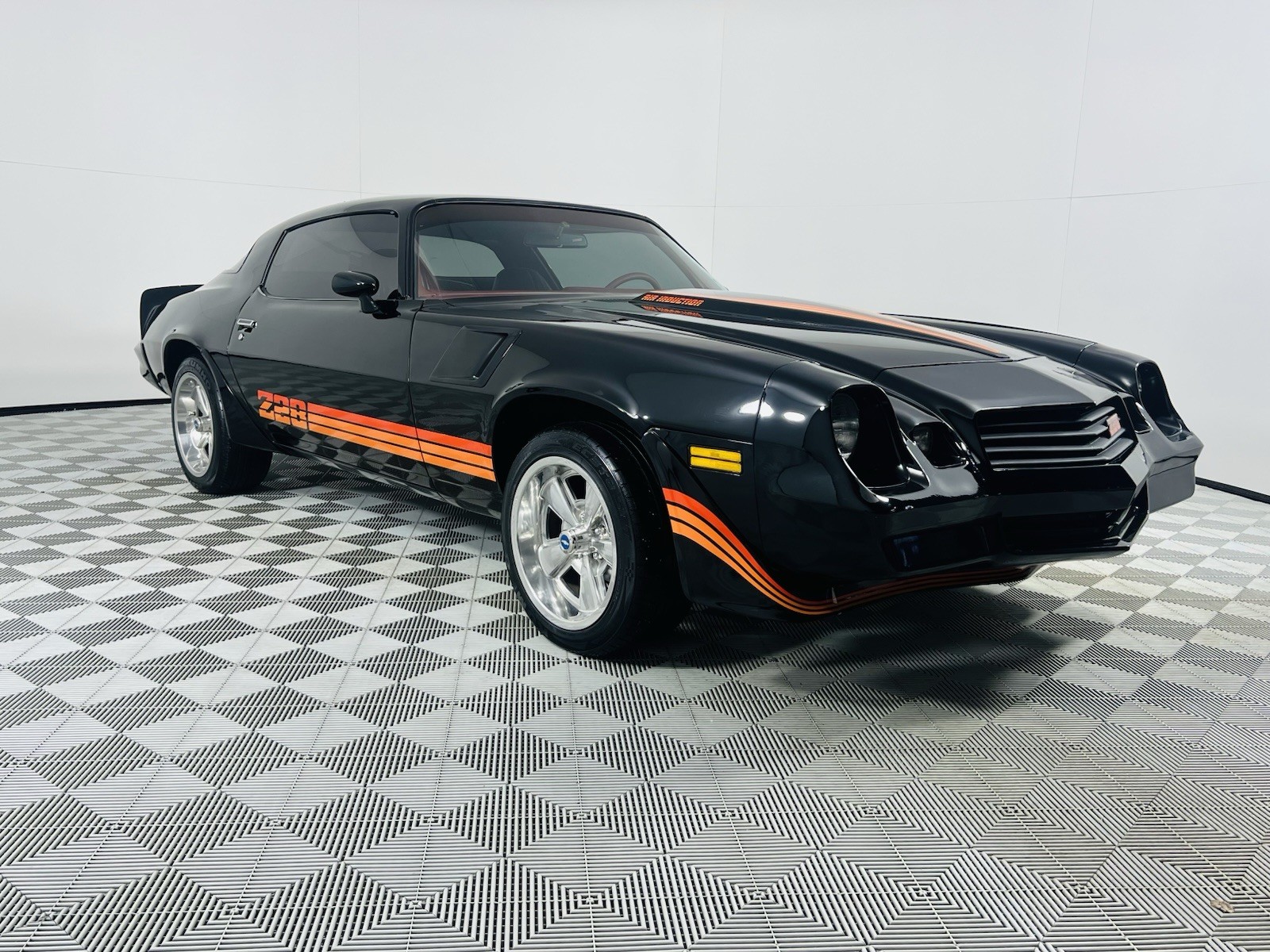 Chevrolet-Camaro-1980-Coupe-1