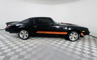 Chevrolet-Camaro-1980-Coupe-2