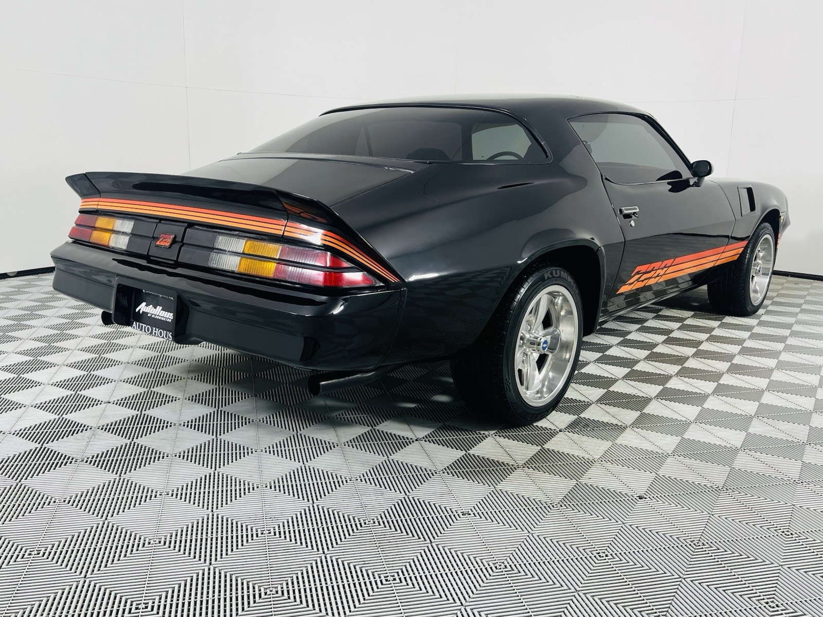 Chevrolet-Camaro-1980-Coupe-4