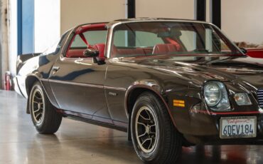 Chevrolet-Camaro-1981-Coupe-11