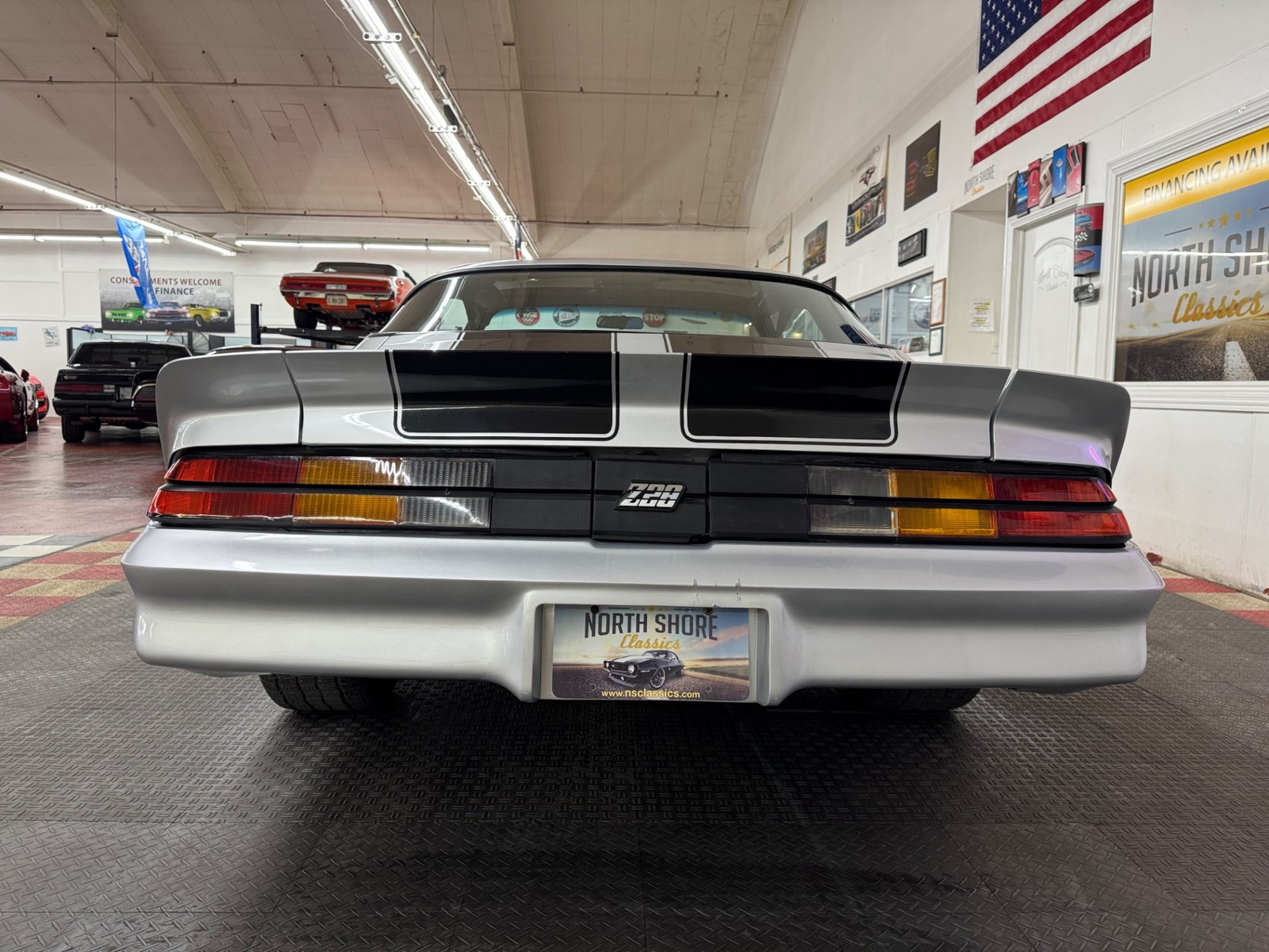 Chevrolet-Camaro-1981-Coupe-17