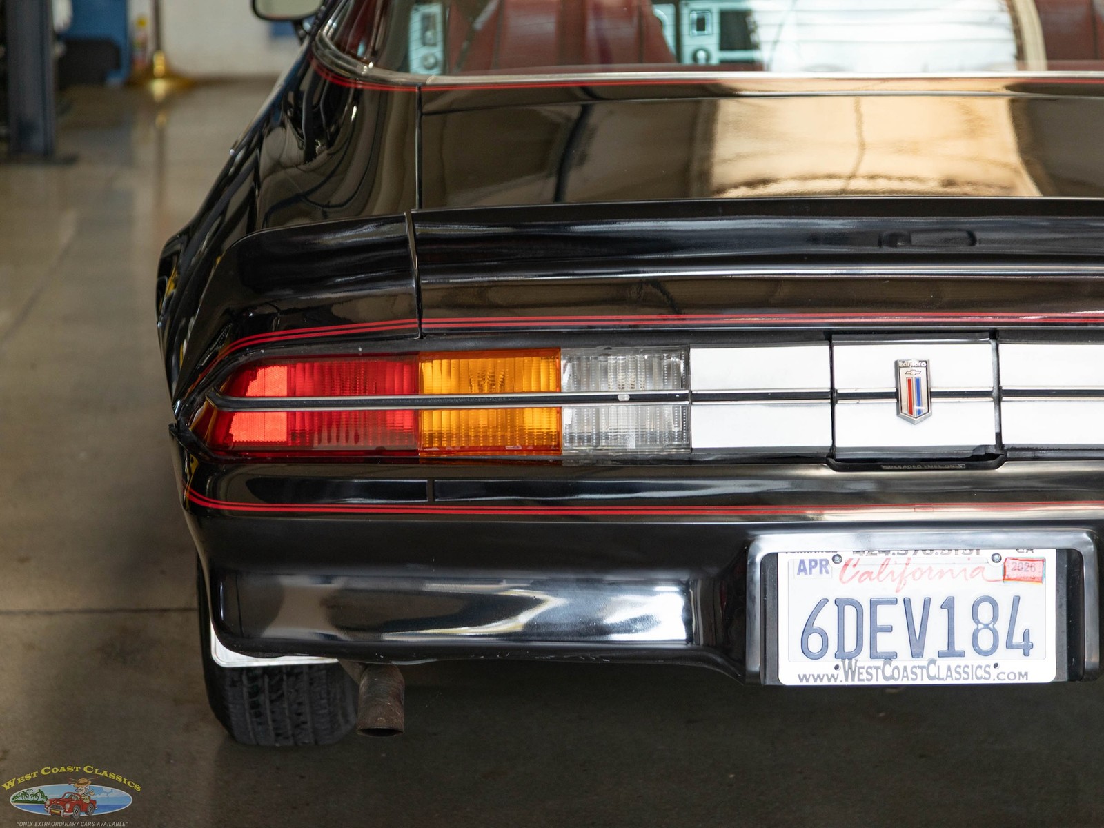 Chevrolet-Camaro-1981-Coupe-18