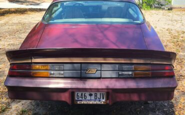 Chevrolet-Camaro-1981-Coupe-2