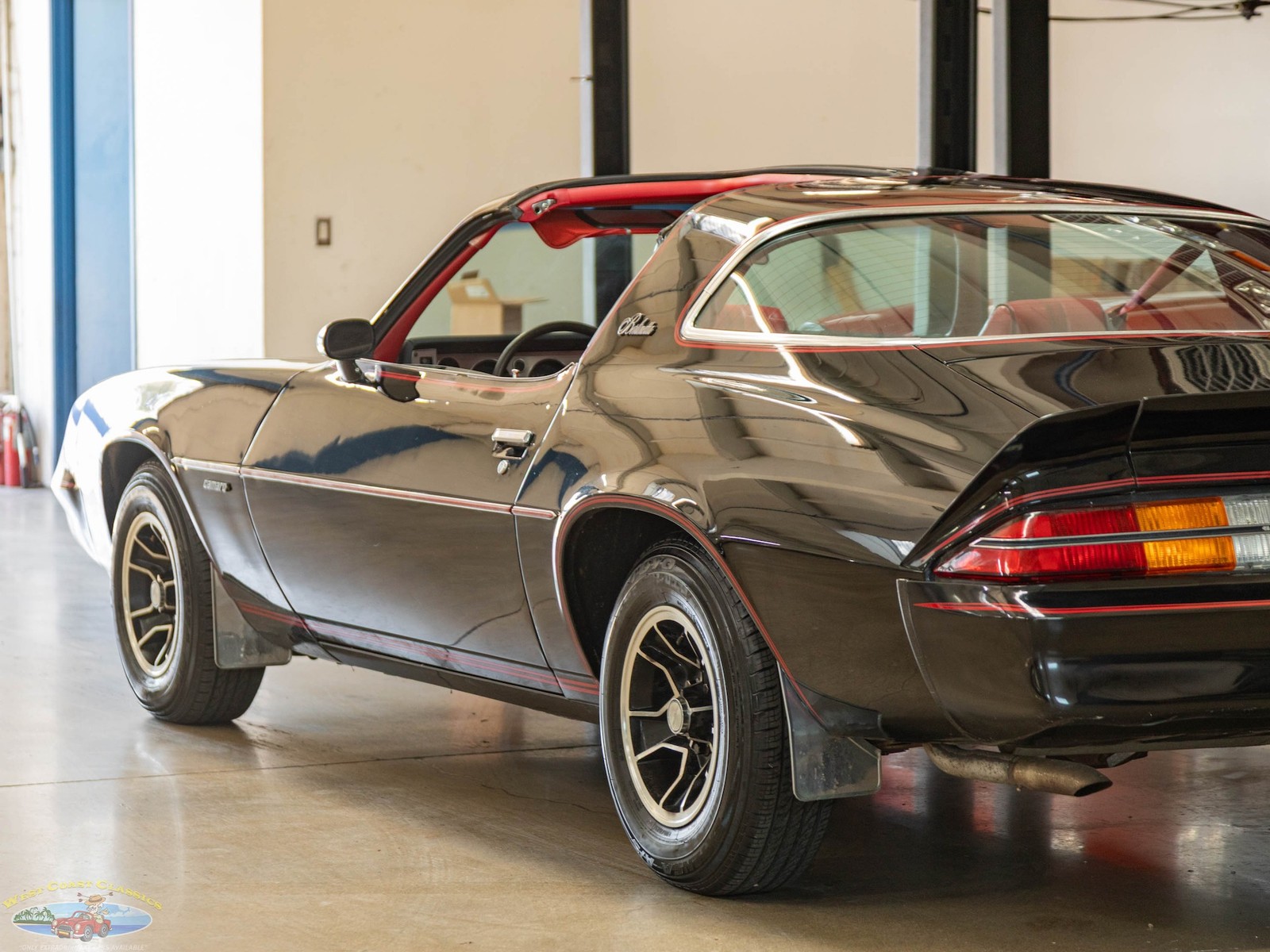 Chevrolet-Camaro-1981-Coupe-22