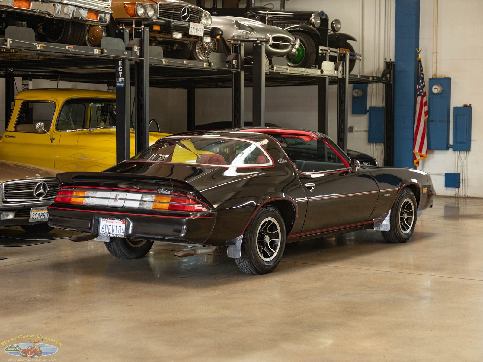 Chevrolet-Camaro-1981-Coupe-24