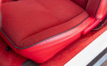 Chevrolet-Camaro-1981-Coupe-28