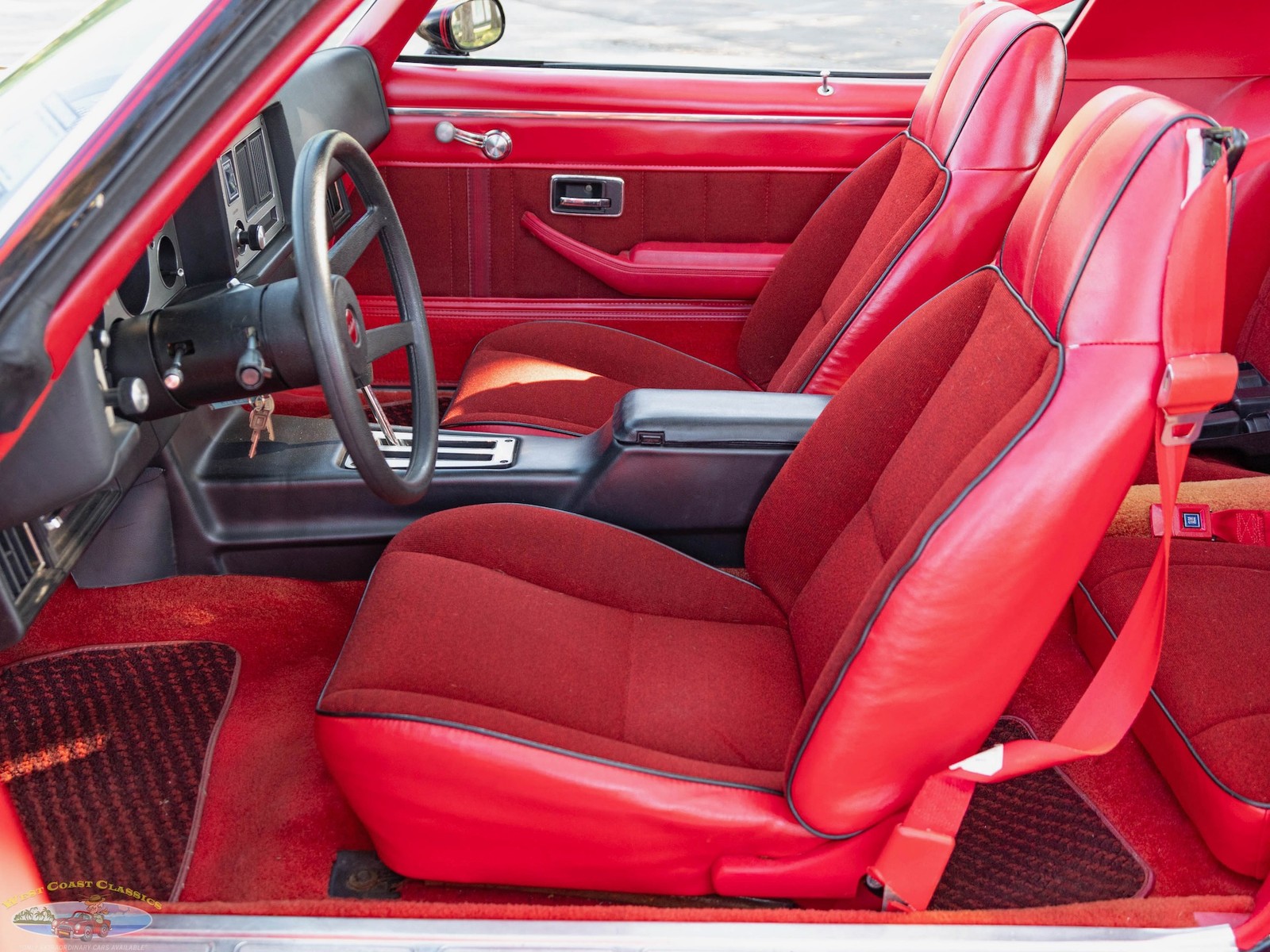 Chevrolet-Camaro-1981-Coupe-31