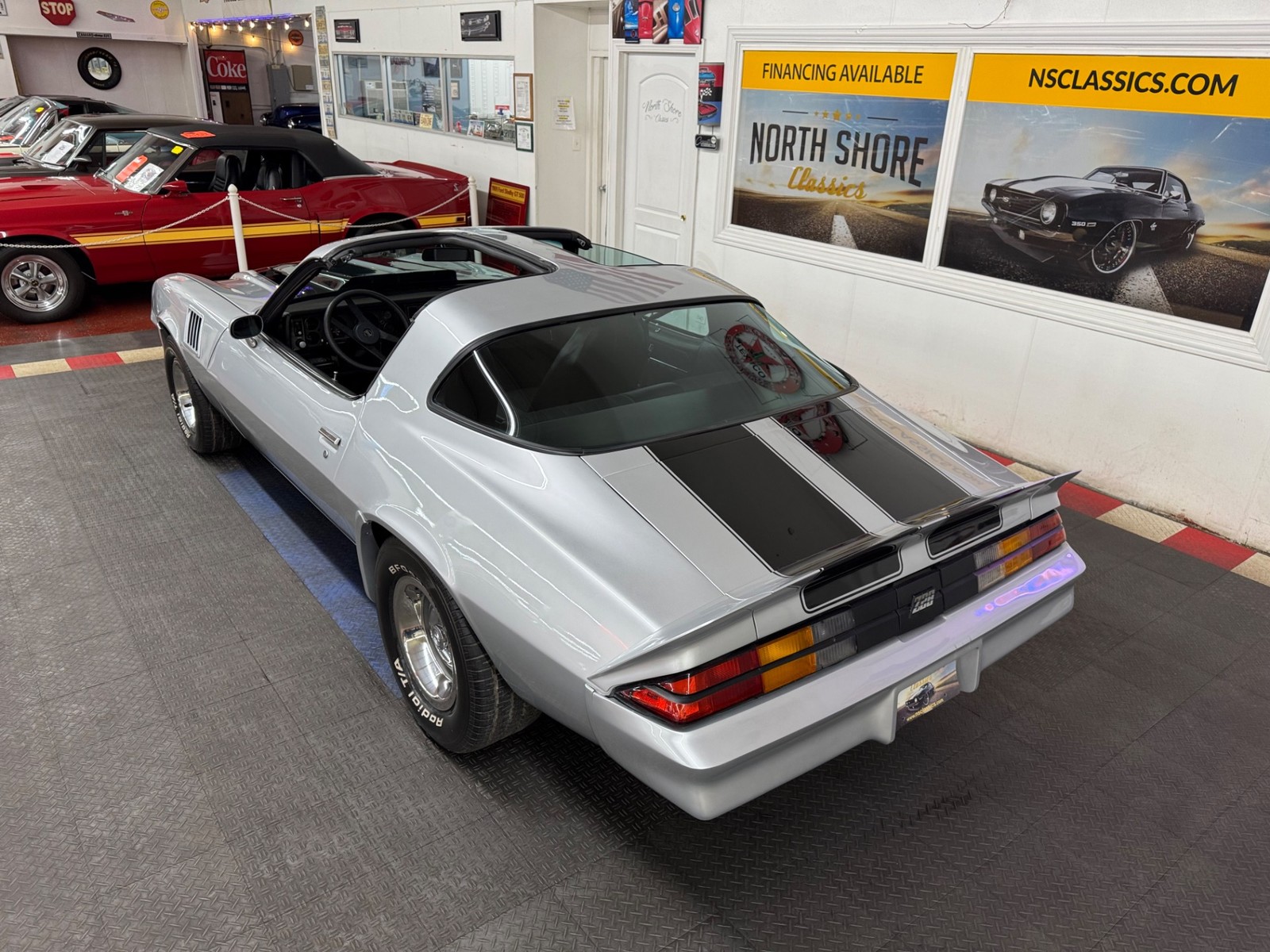 Chevrolet-Camaro-1981-Coupe-33