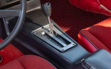 Chevrolet-Camaro-1981-Coupe-35