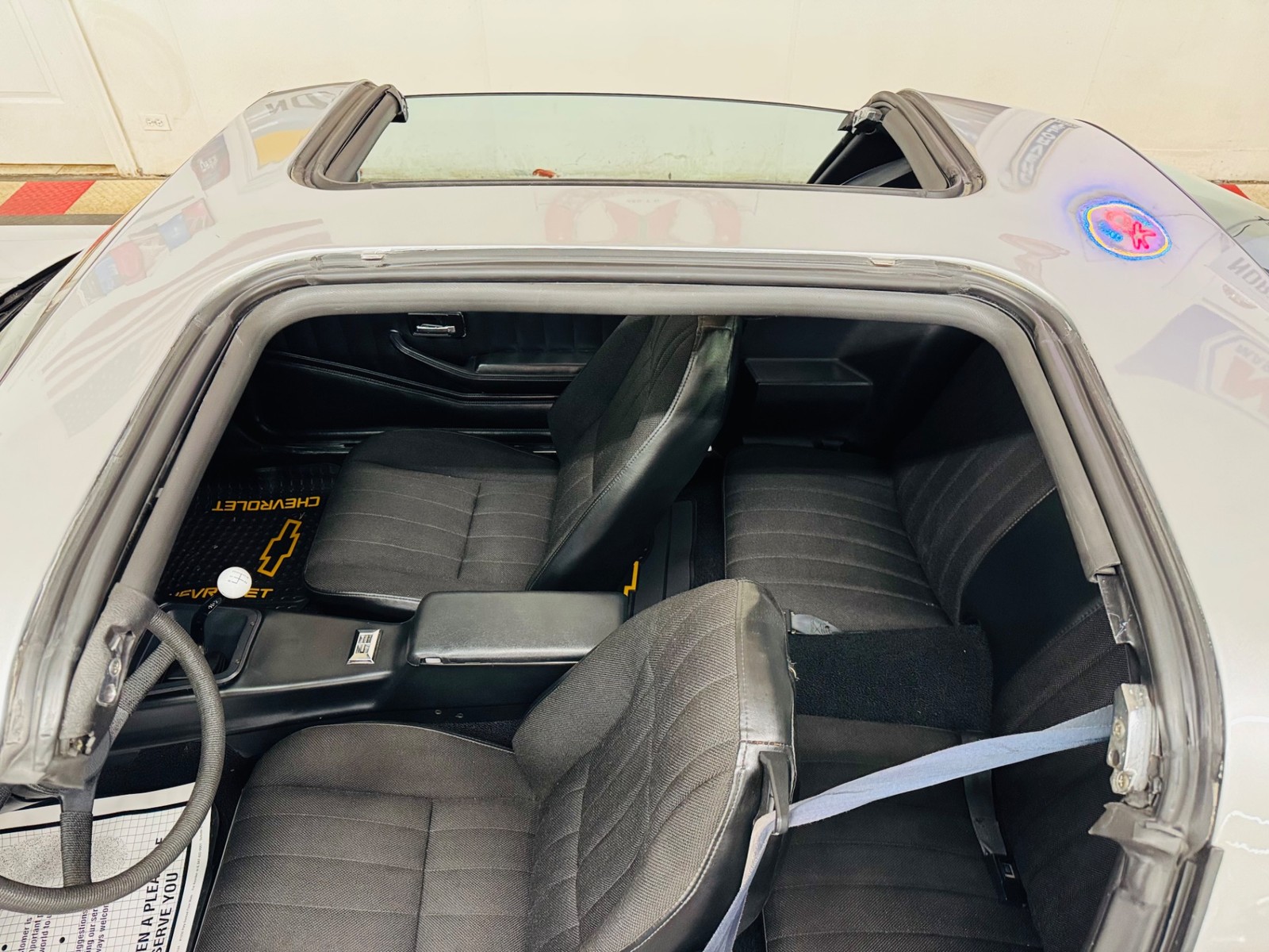 Chevrolet-Camaro-1981-Coupe-36