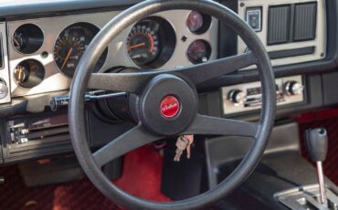 Chevrolet-Camaro-1981-Coupe-37