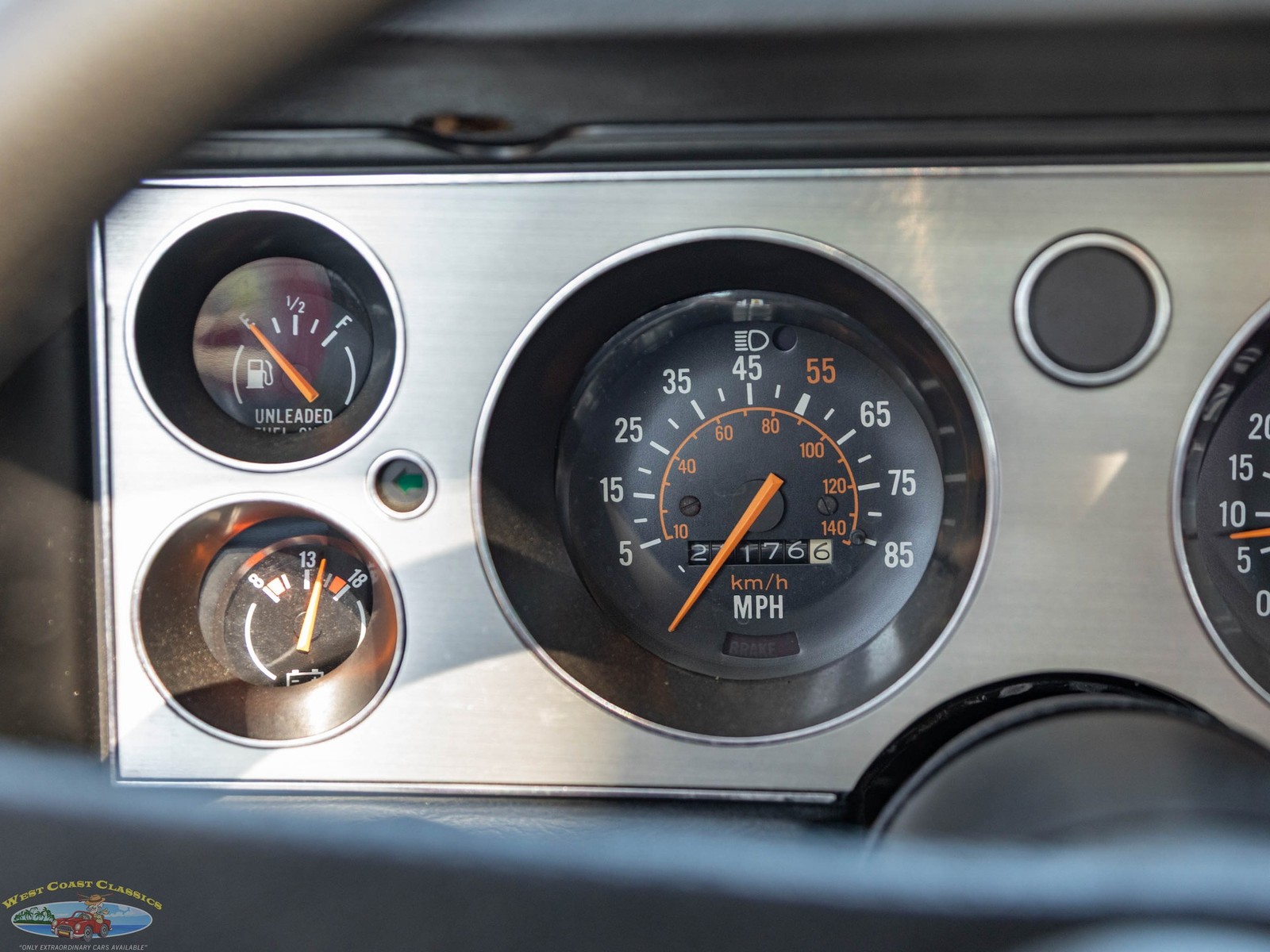 Chevrolet-Camaro-1981-Coupe-39