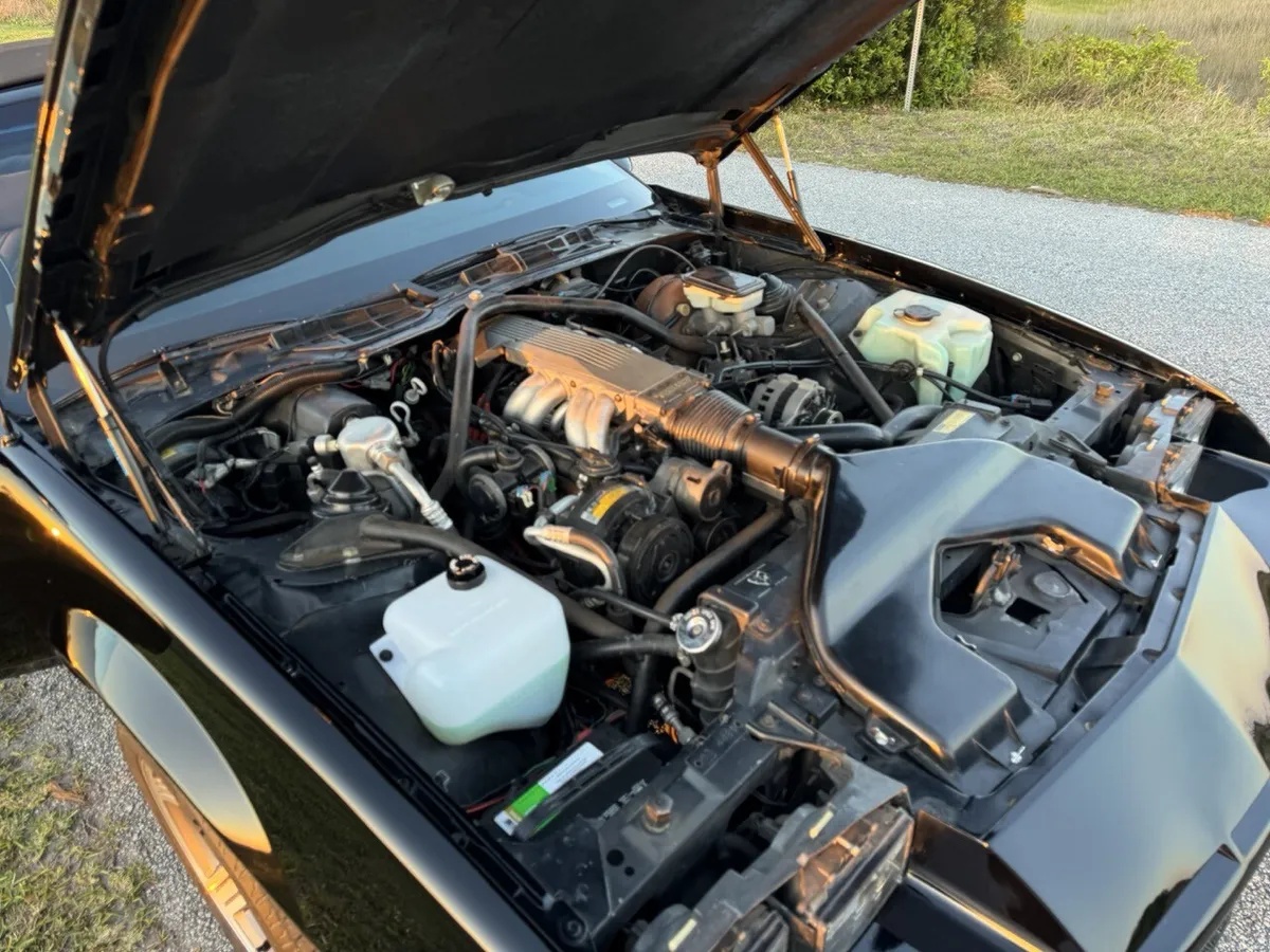 Chevrolet-Camaro-1987-Black-Black-15