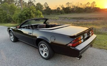 Chevrolet-Camaro-1987-Black-Black-2