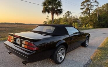 Chevrolet-Camaro-1987-Black-Black-8