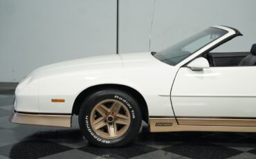 Chevrolet-Camaro-1988-Convertible-21