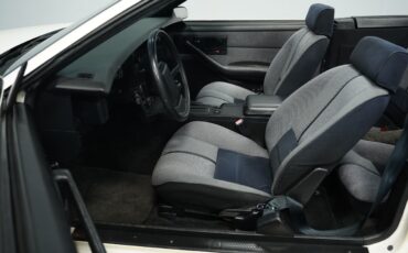 Chevrolet-Camaro-1988-Convertible-33