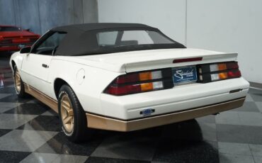 Chevrolet-Camaro-1988-Convertible-8