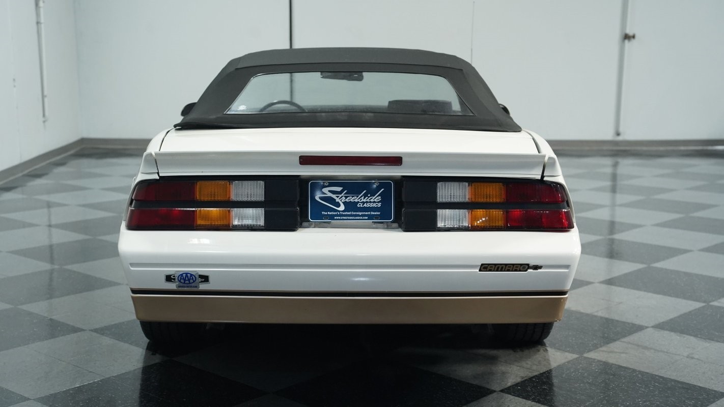 Chevrolet-Camaro-1988-Convertible-9