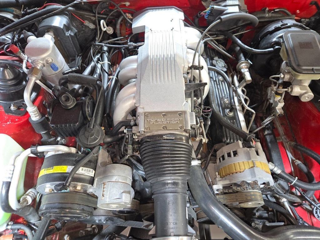 Chevrolet-Camaro-1988-Hatchback-7