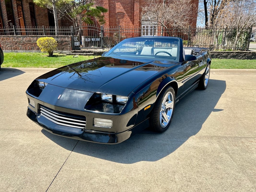 Chevrolet-Camaro-1989-Convertible-1