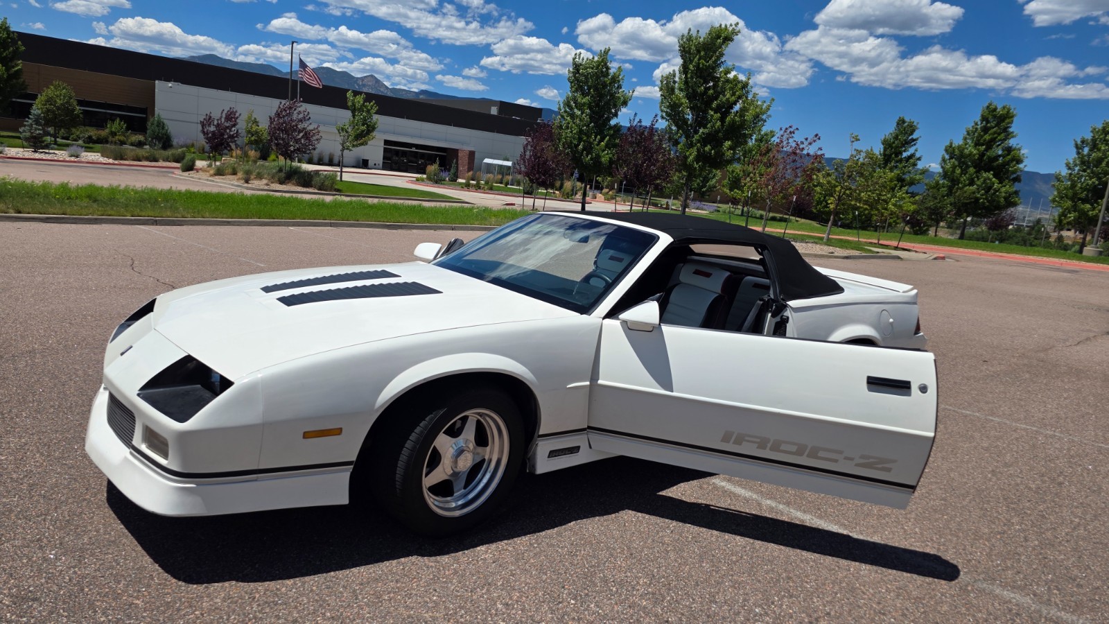 Chevrolet-Camaro-1989-Convertible-10
