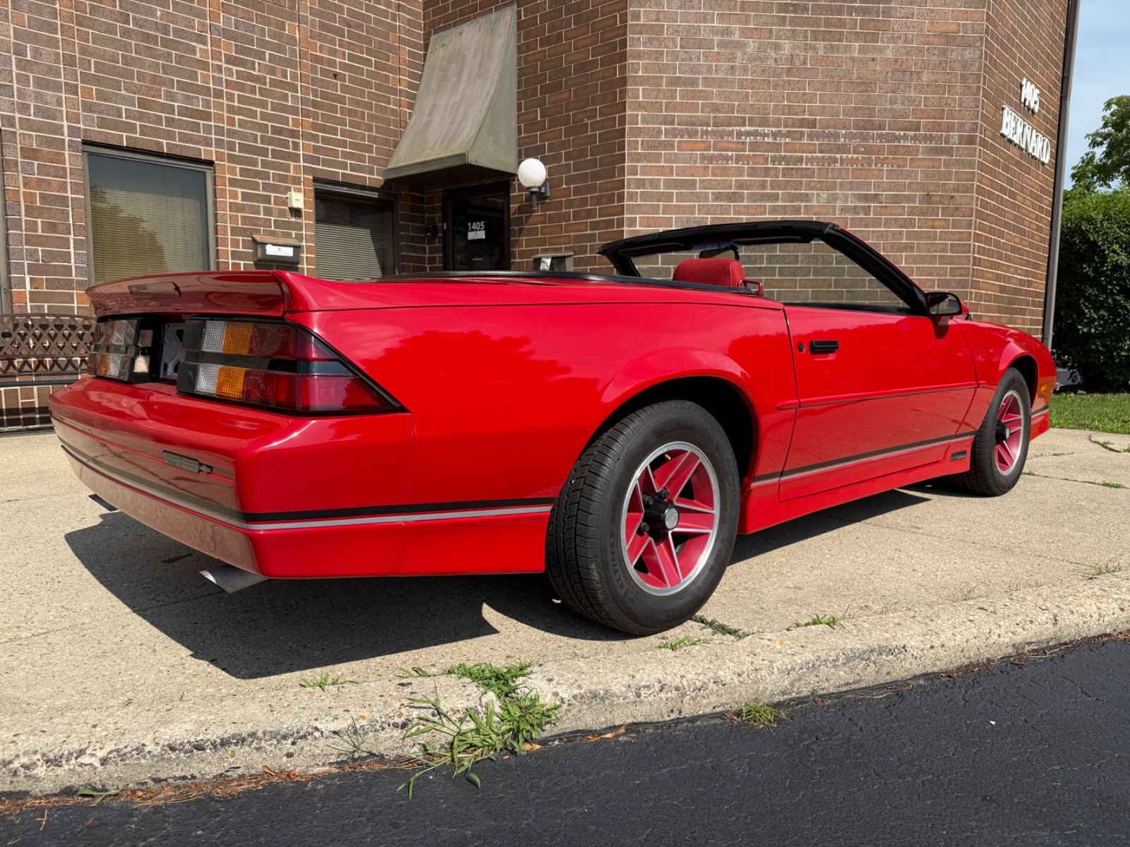 Chevrolet-Camaro-1989-Convertible-12
