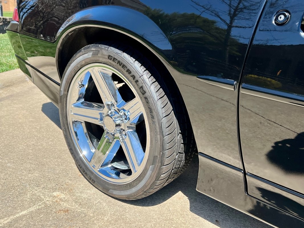 Chevrolet-Camaro-1989-Convertible-13