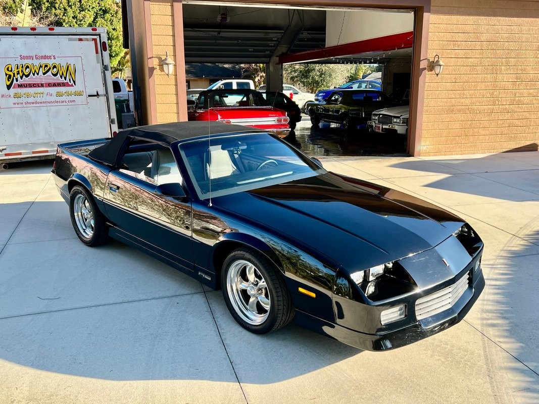 Chevrolet-Camaro-1989-Convertible-15