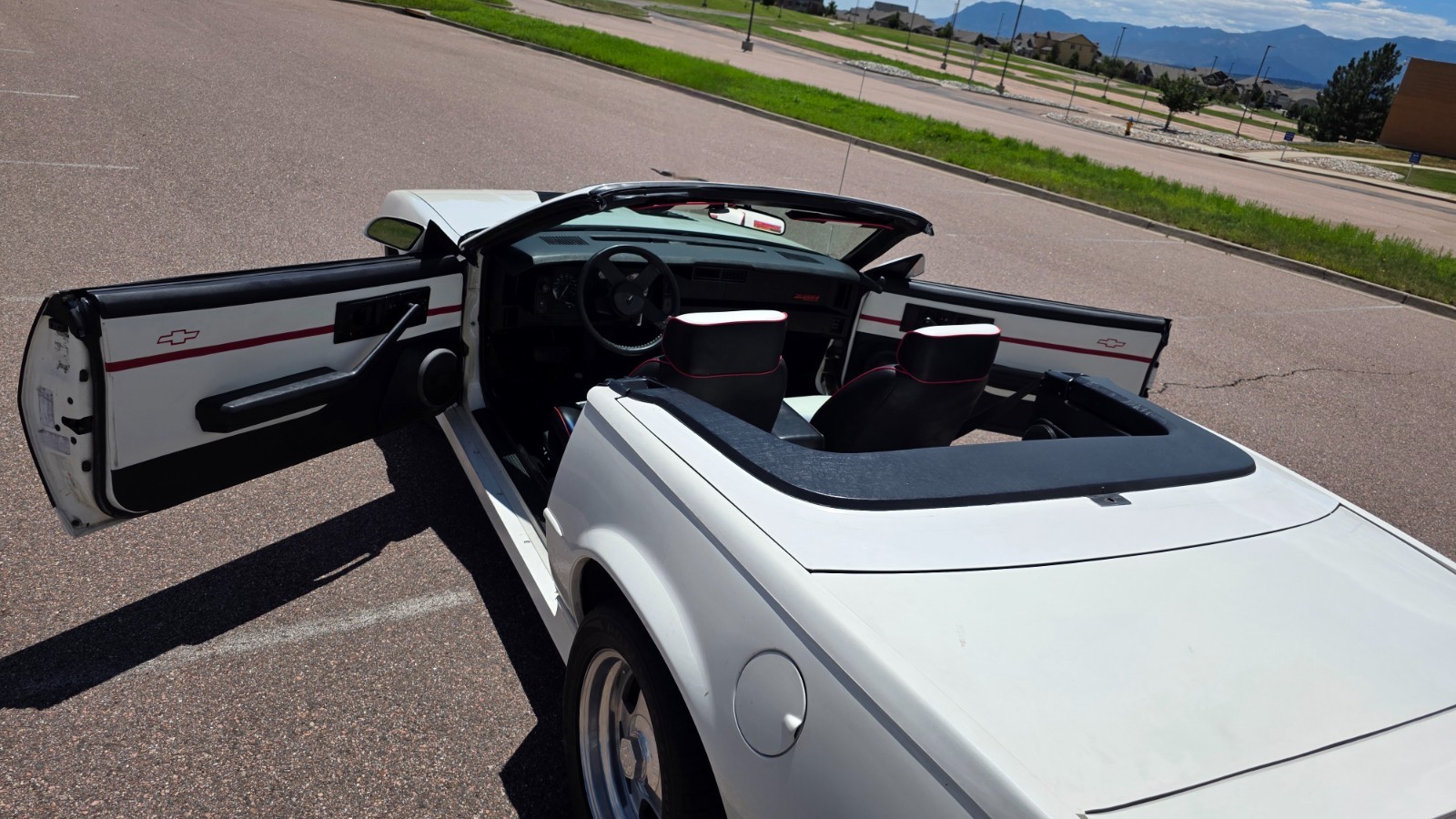 Chevrolet-Camaro-1989-Convertible-18