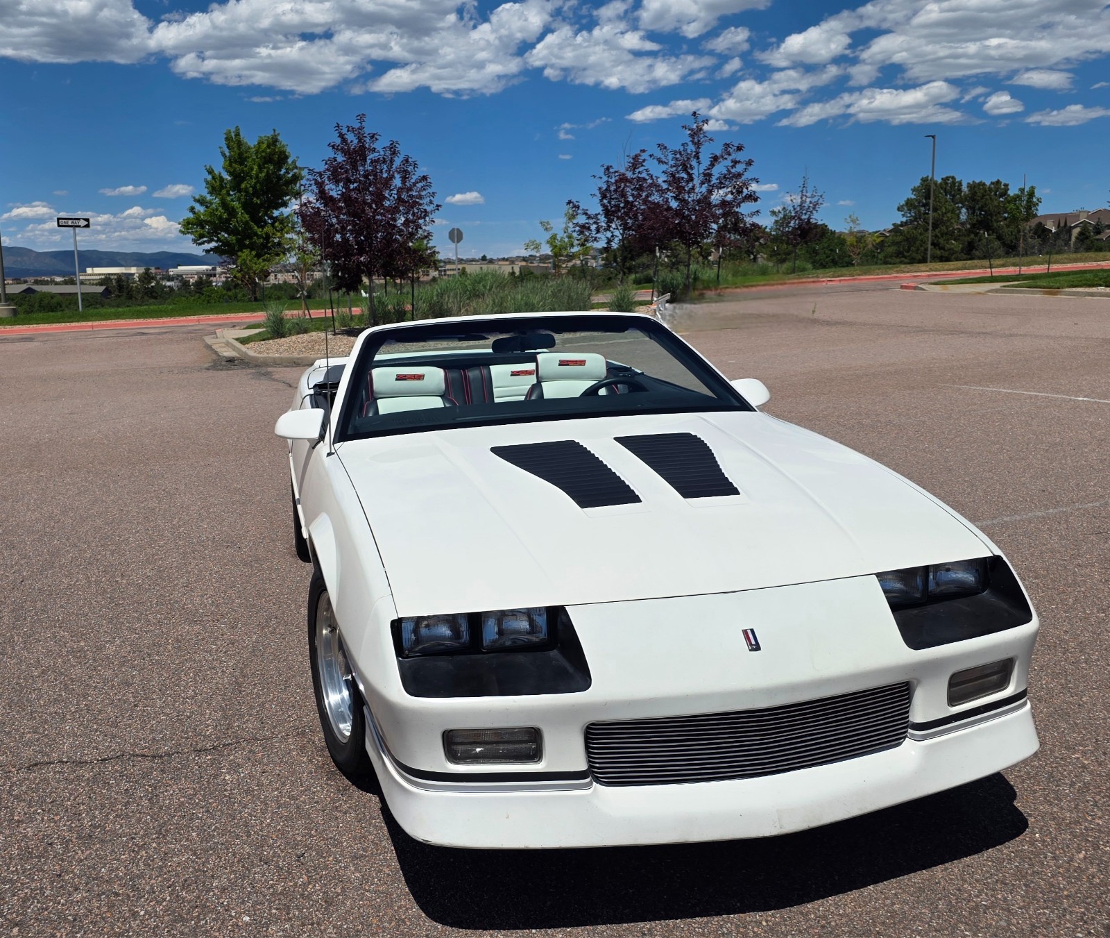 Chevrolet-Camaro-1989-Convertible-19