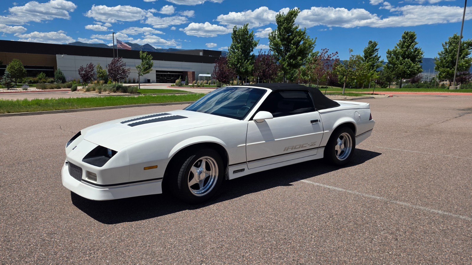 Chevrolet-Camaro-1989-Convertible-2