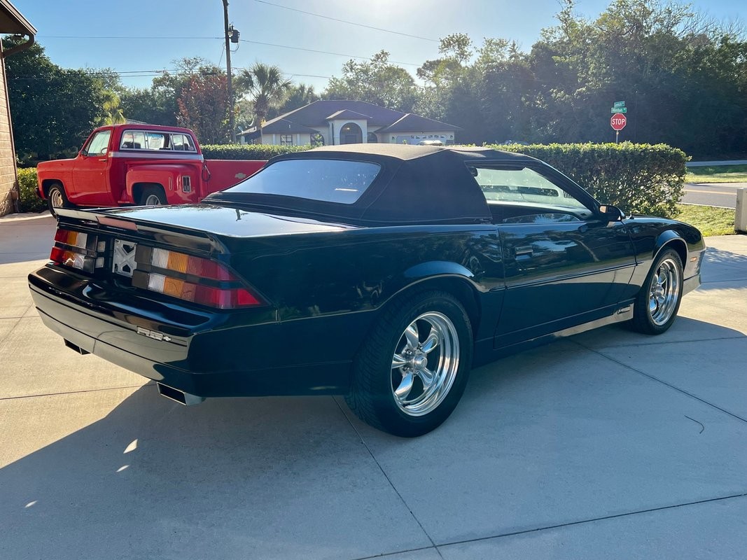 Chevrolet-Camaro-1989-Convertible-20