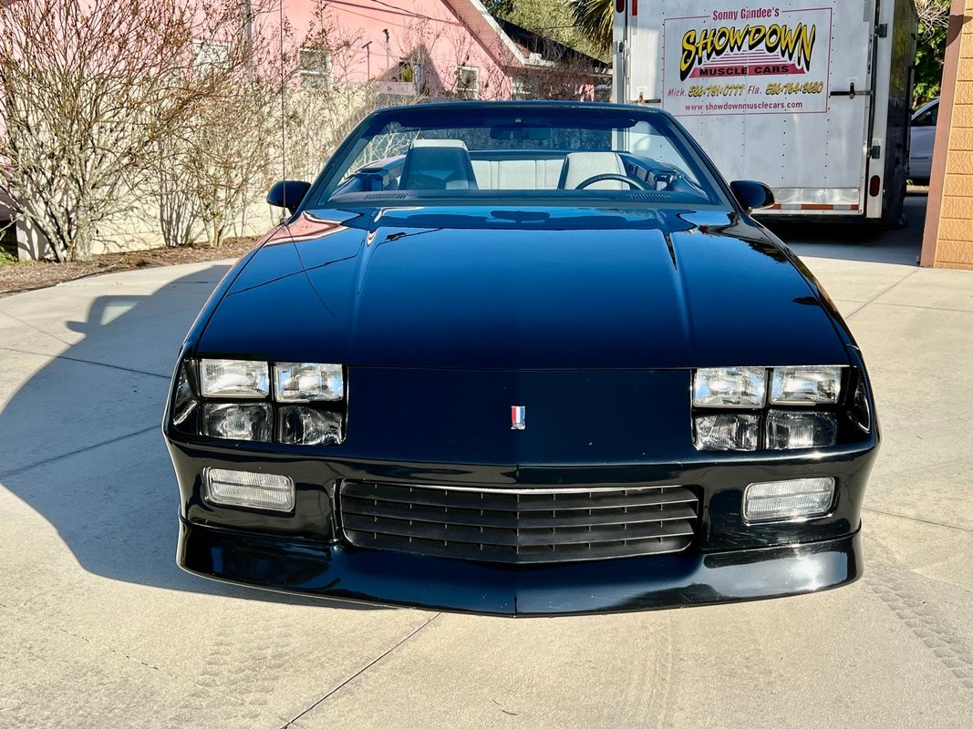 Chevrolet-Camaro-1989-Convertible-24