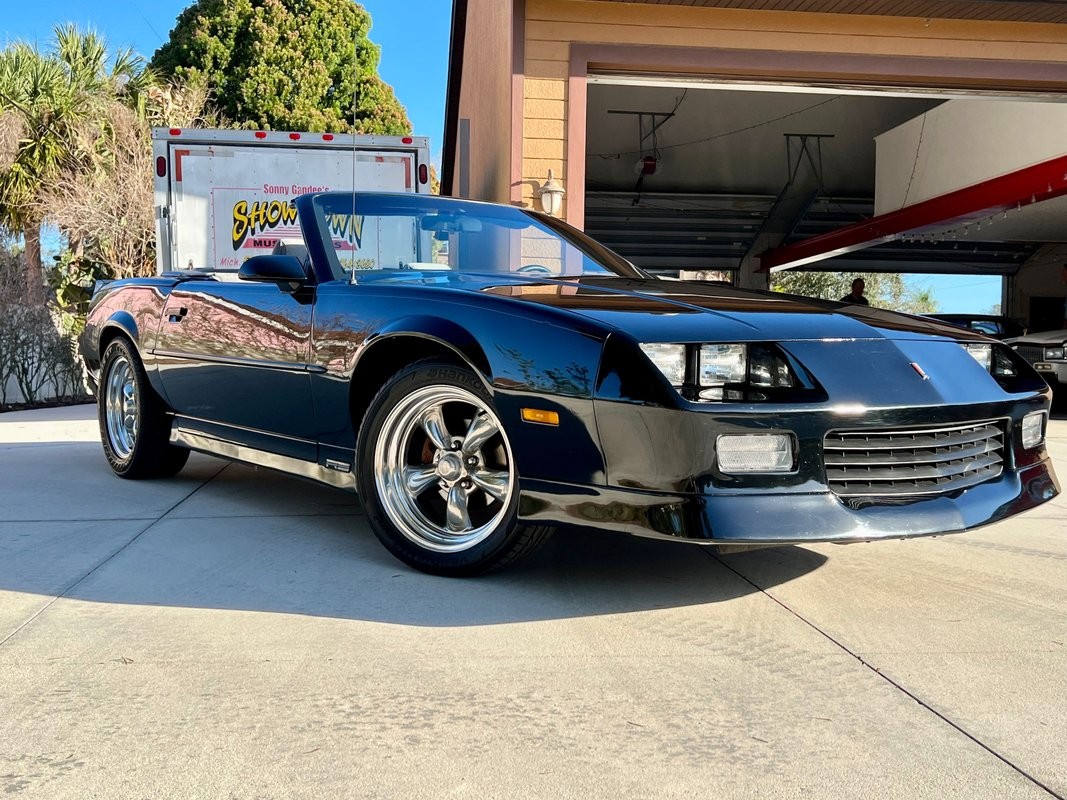 Chevrolet-Camaro-1989-Convertible-28
