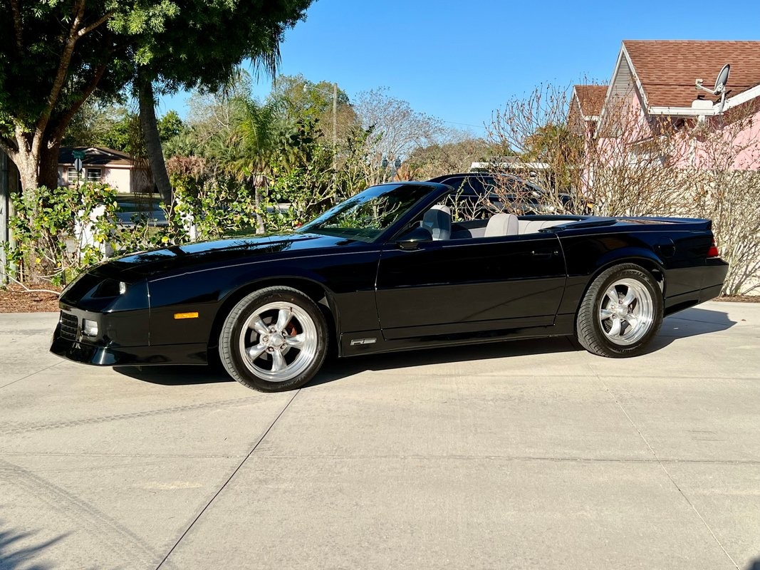 Chevrolet-Camaro-1989-Convertible-35