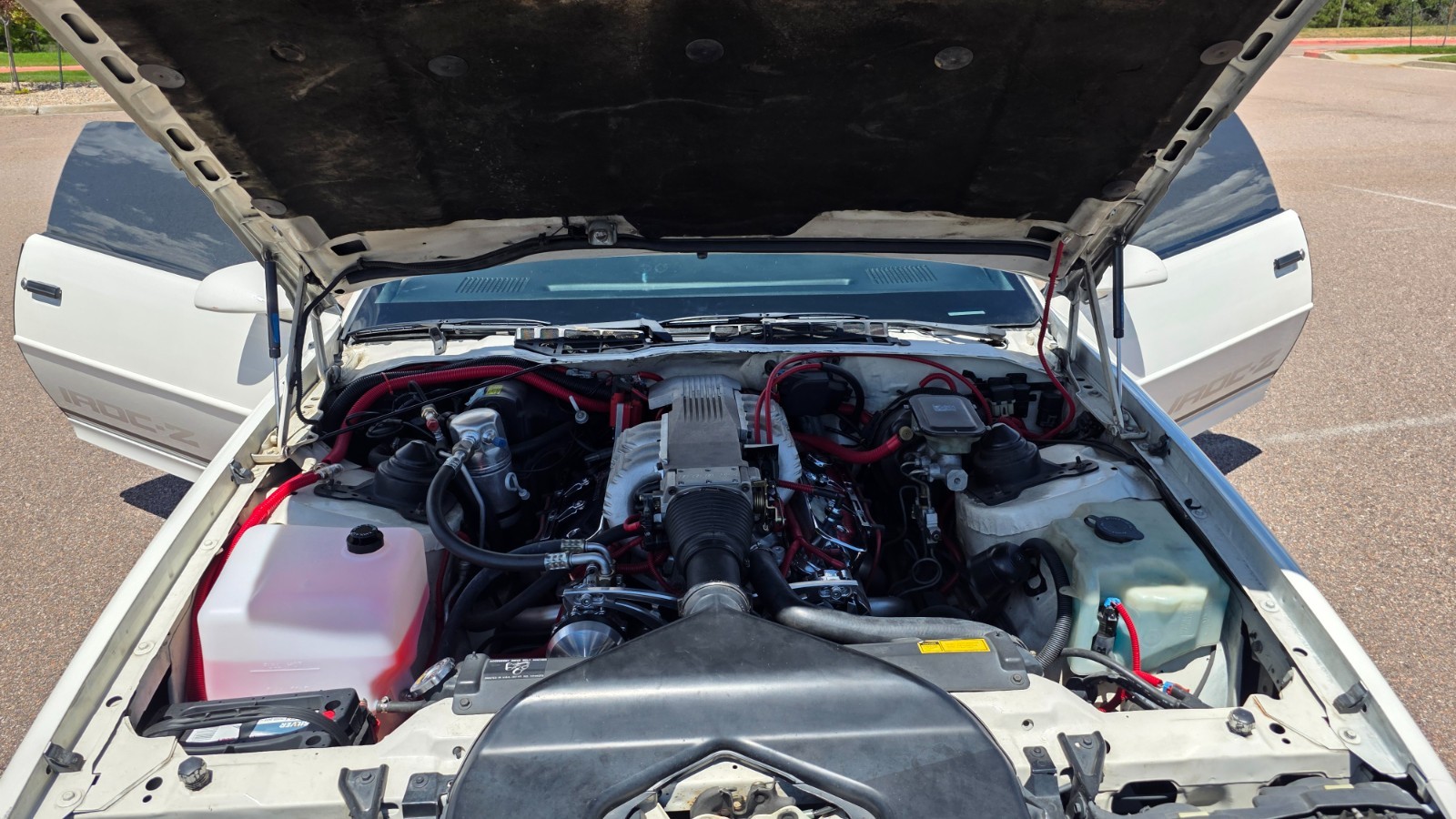 Chevrolet-Camaro-1989-Convertible-37