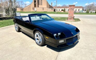 Chevrolet-Camaro-1989-Convertible-4