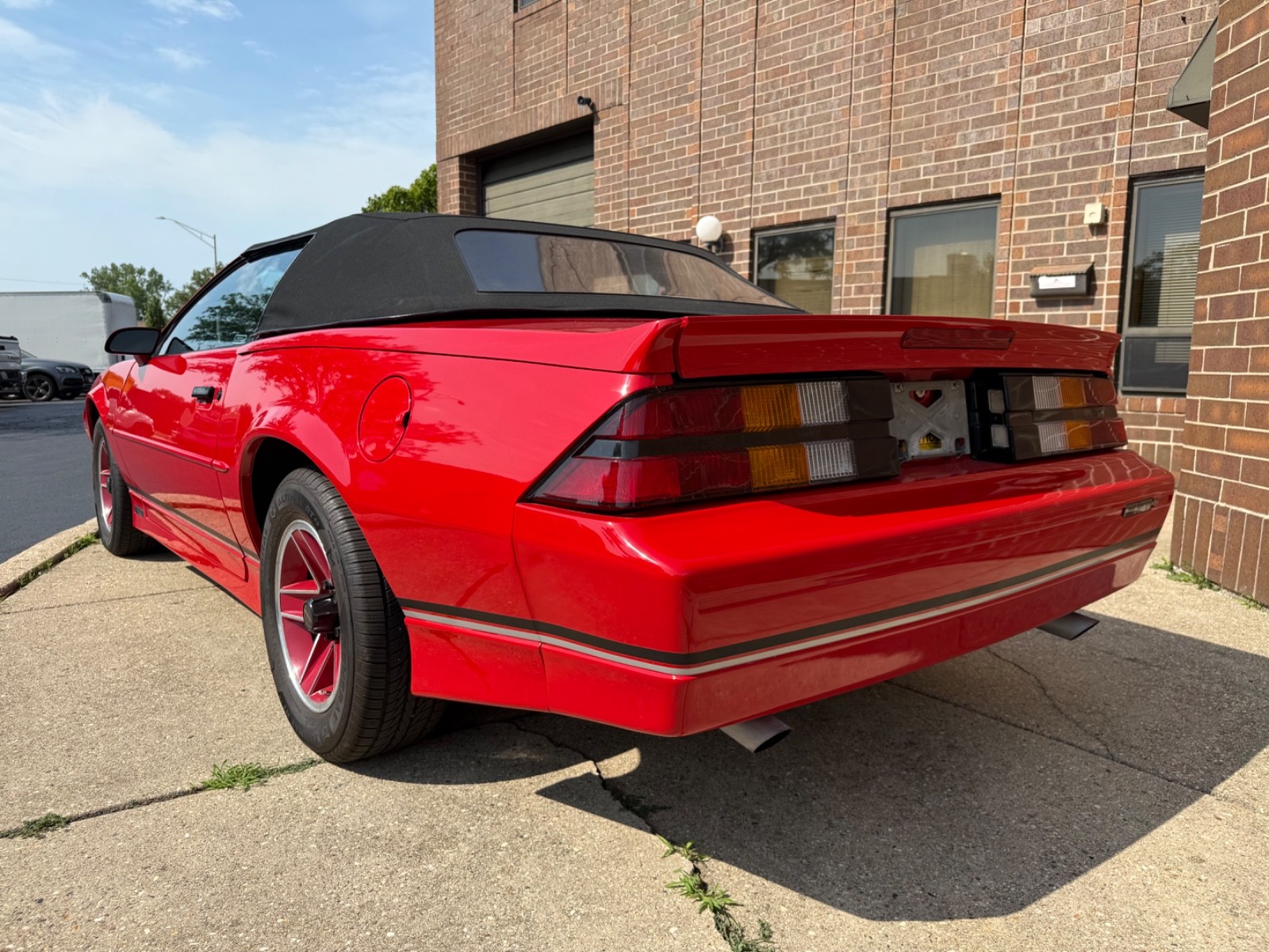 Chevrolet-Camaro-1989-Convertible-4