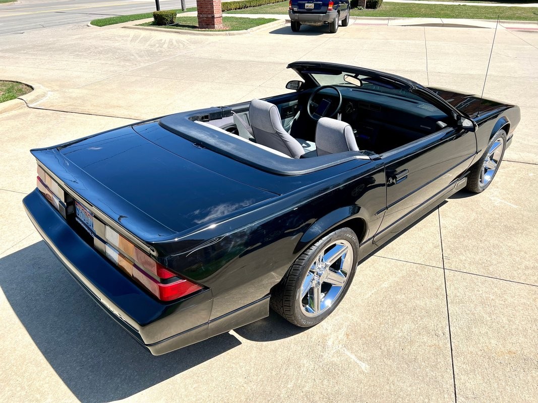 Chevrolet-Camaro-1989-Convertible-5
