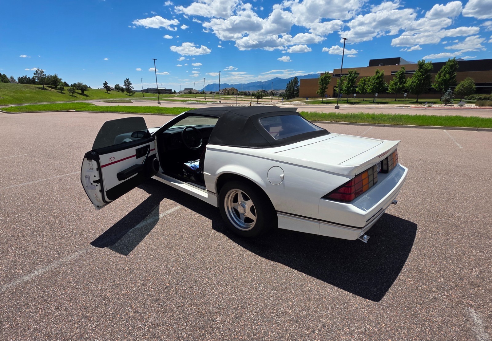 Chevrolet-Camaro-1989-Convertible-7
