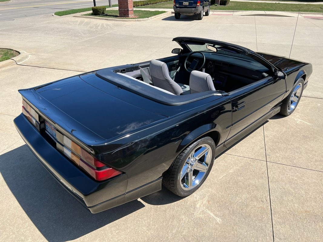 Chevrolet-Camaro-1989-Convertible-9