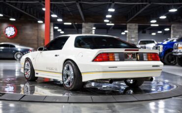 Chevrolet-Camaro-1989-Coupe-12